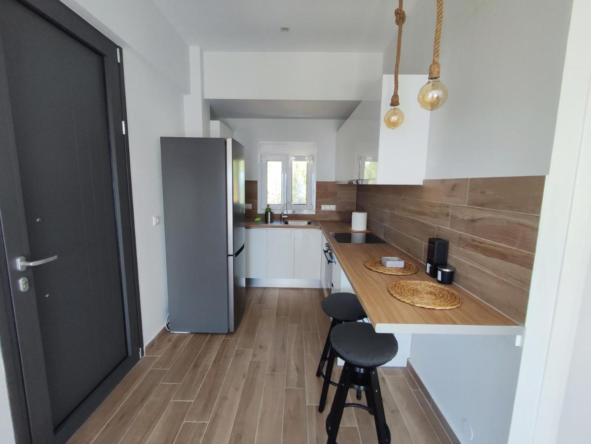 Evilenia Luxury Apartments Kalamata Exterior photo