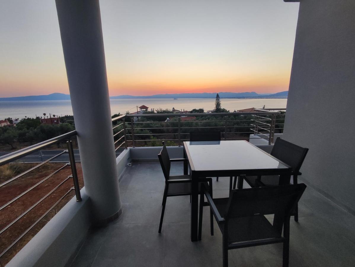 Evilenia Luxury Apartments Kalamata Exterior photo