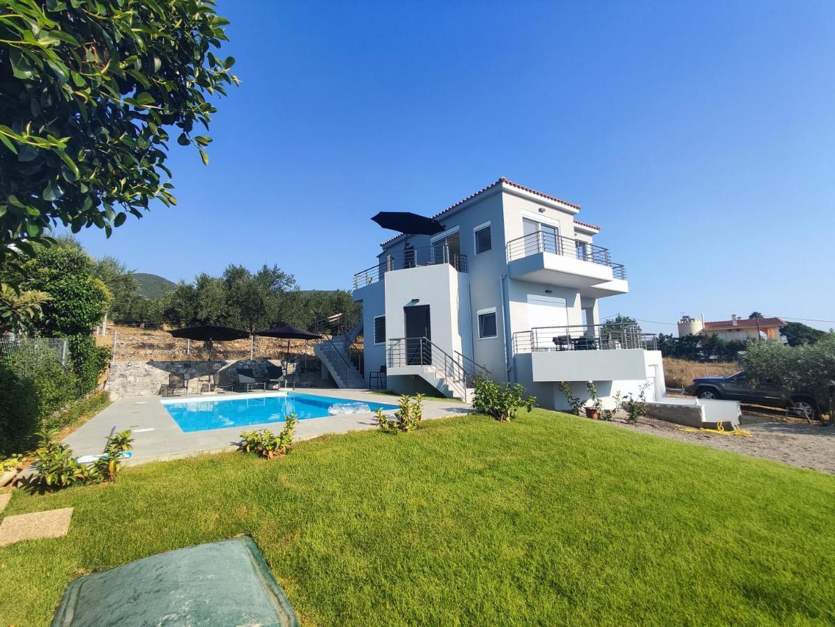Evilenia Luxury Apartments Kalamata Exterior photo