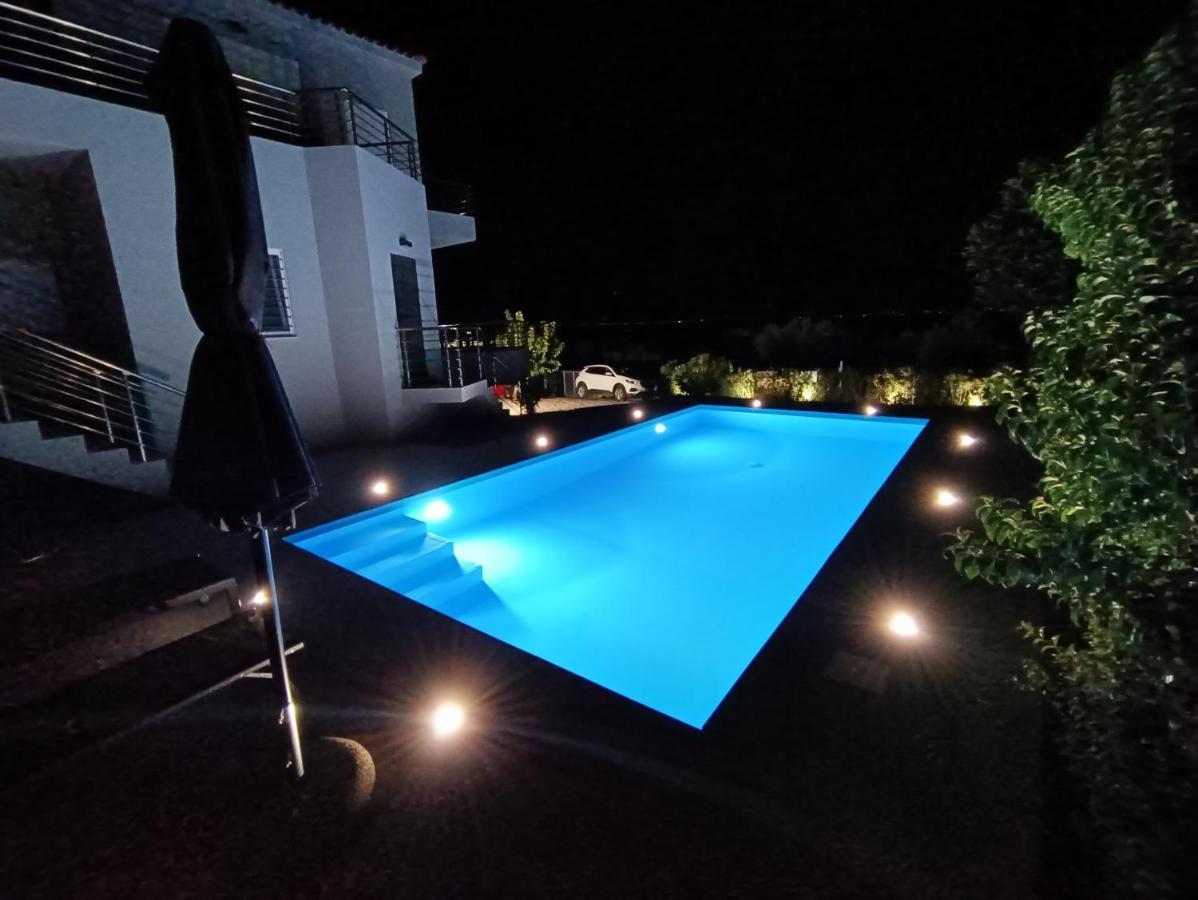 Evilenia Luxury Apartments Kalamata Exterior photo